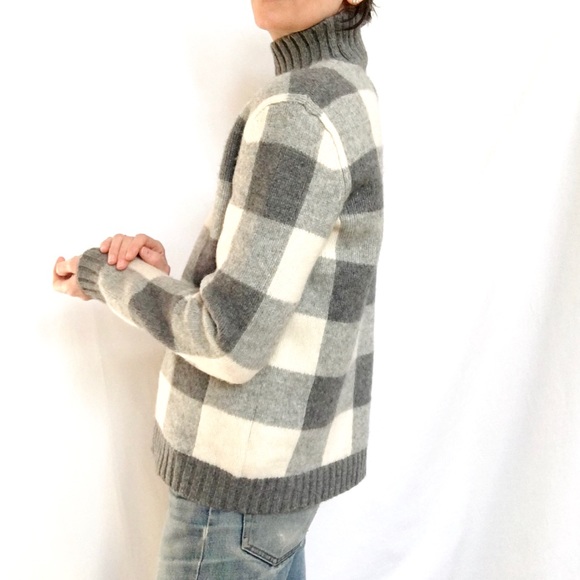 100% lambswool gray gingham sweater - Picture 10 of 14